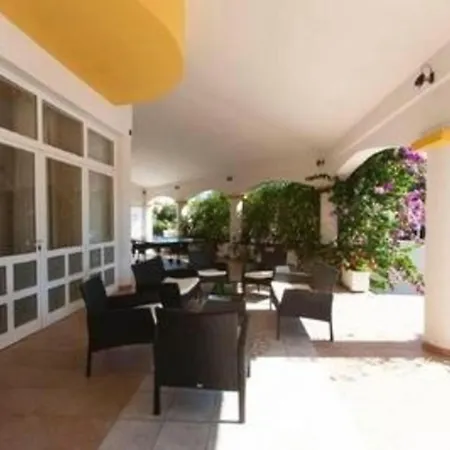 In Pomer Mit Privatem Pool Отель Пула