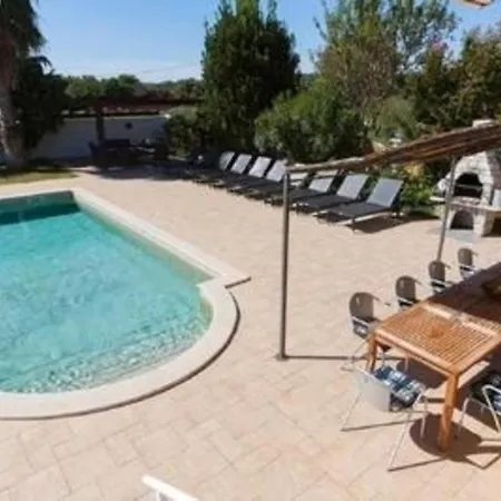 In Pomer Mit Privatem Pool Пула